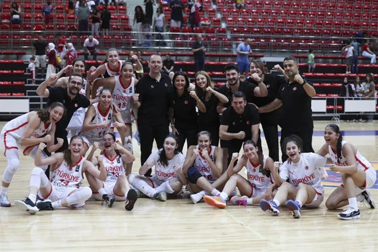 FIBA U16 KIZLAR AVRUPA BASKETBOL ŞAMPİYONASI’NDA YARI FİNALİSTLER BELLİ OLDU