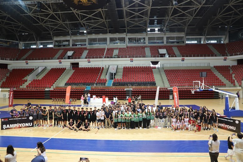 BASKETBOL YEREL LİGİ’NDE KUPALAR SAHİBİNİ BULDU