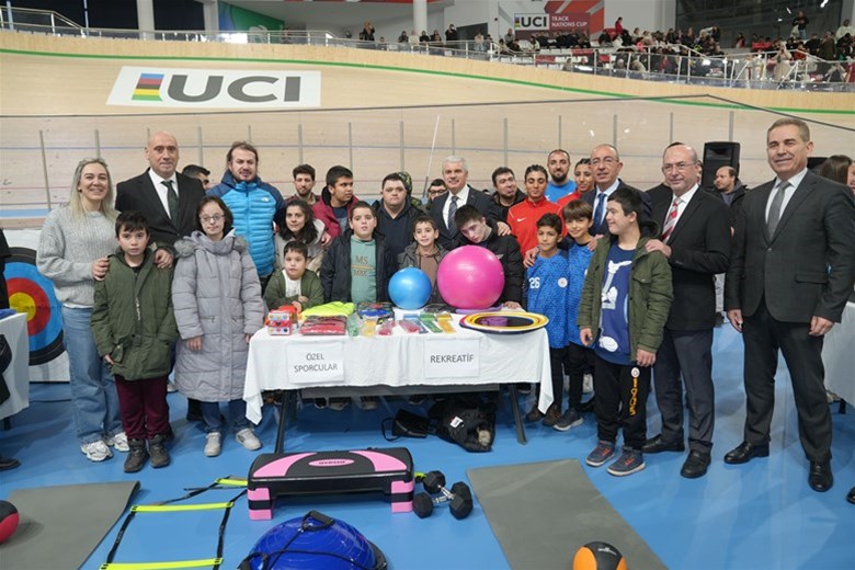 GENÇLİK VE SPOR BAKANLIĞINDAN KONYA’YA 60 MİLYON TL’LİK SPOR MALZEMESİ DESTEĞİ