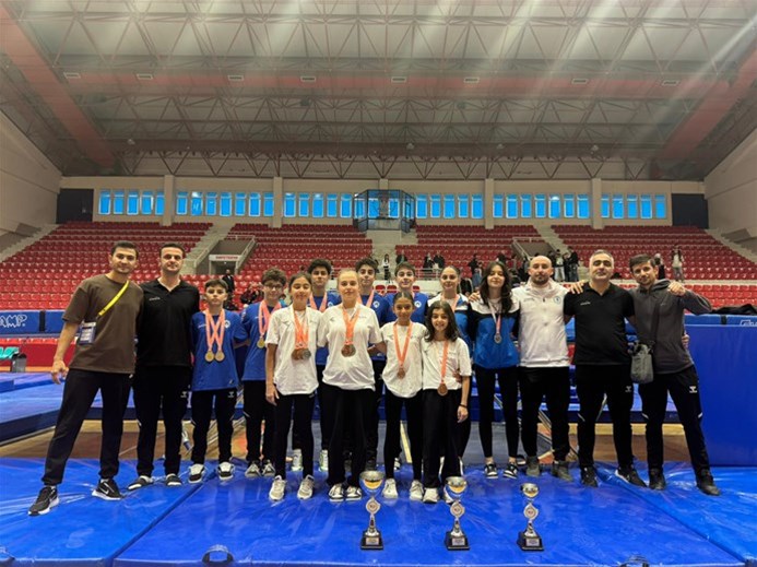 TRAMPOLİN CİMNASTİK KULÜPLER ARASI TÜRKİYE ŞAMPİYONASI’NDA SPORCULARIMIZDAN MADALYA YAĞMURU