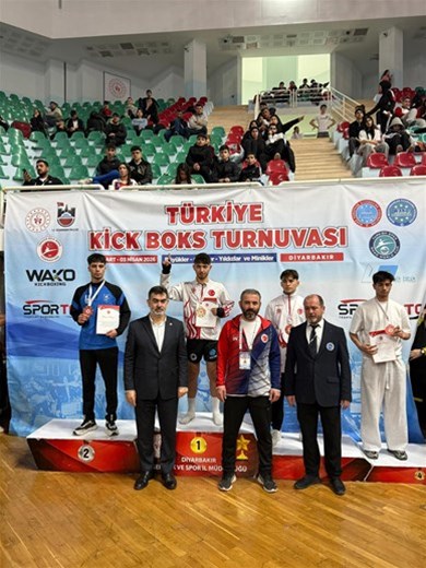 KİCK BOKSCULARIMIZDAN MADALYA YAĞMURU